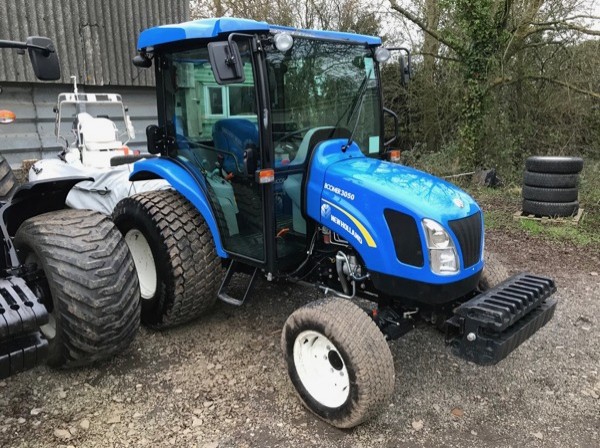 tracteur new holland boomer 3050